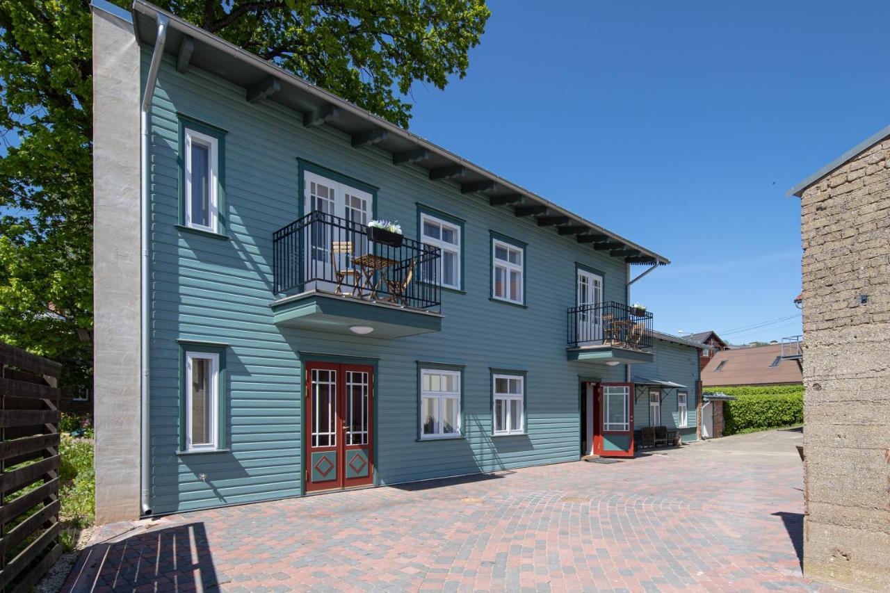 Aasa Kuelalistemaja Hotel Viljandi  Bagian luar foto