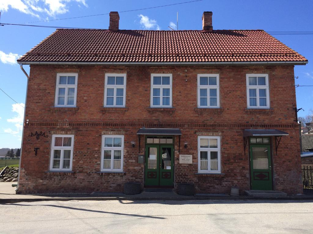 Aasa Kuelalistemaja Hotel Viljandi  Bagian luar foto