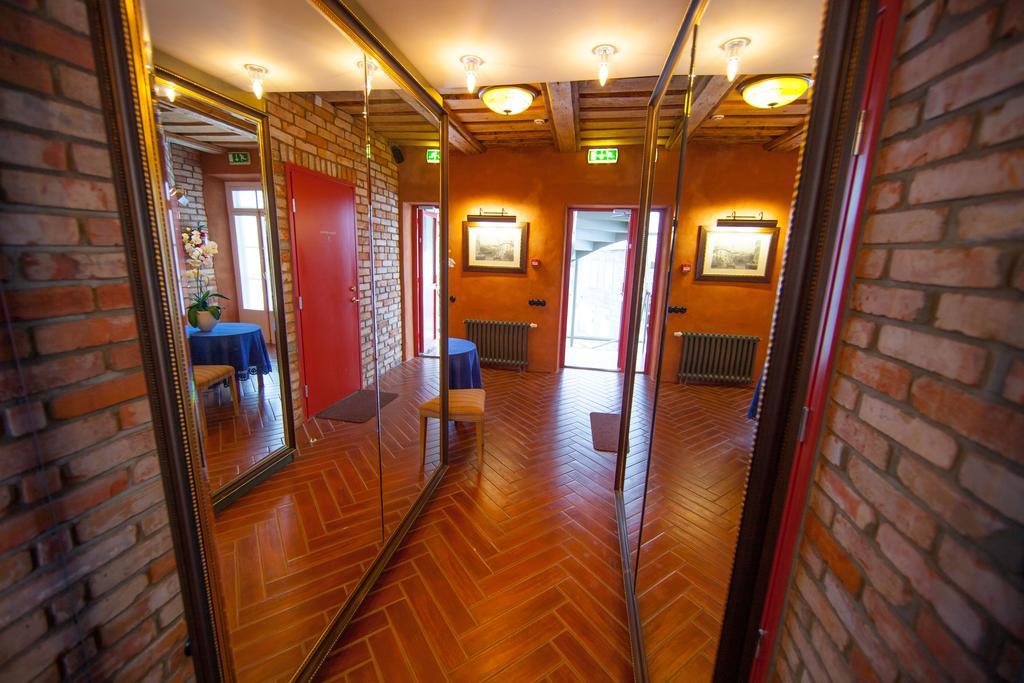 Aasa Kuelalistemaja Hotel Viljandi  Bagian luar foto